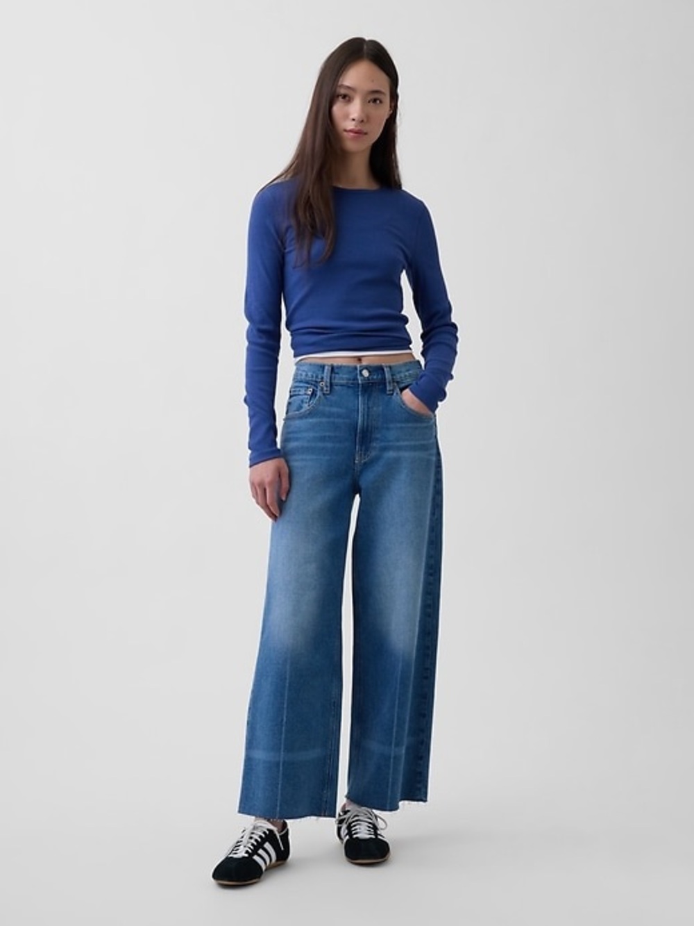 GAP High Rise Stride Wide-Leg Ankle Jeans Raw Hem Med Wash 28